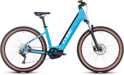 Vtt électrique Cube reaction hybrid one 625 skyblue´n´white easy entry