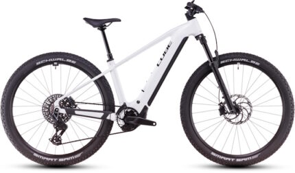 Vtt électrique Cube reaction hybrid slt 800 metallicwhite´n´black